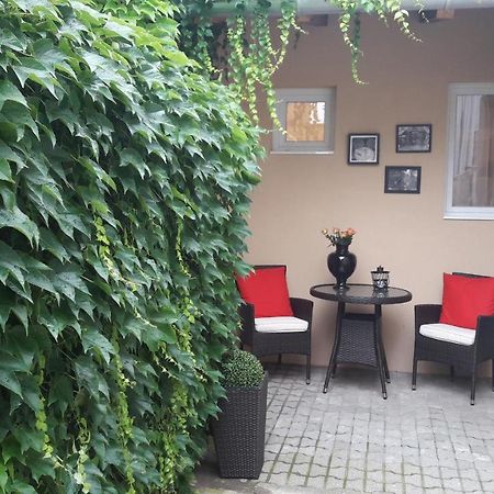 City Apartman Pécs Eksteriør bilde