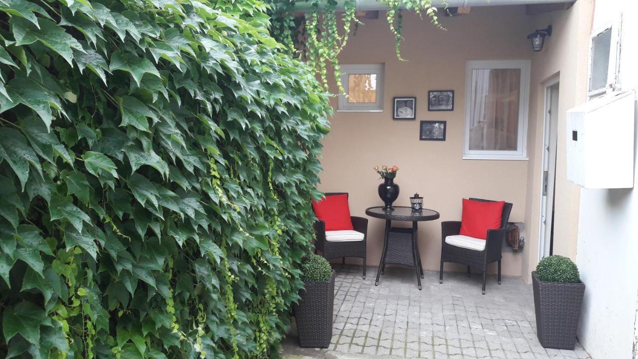 City Apartman Pécs Eksteriør bilde